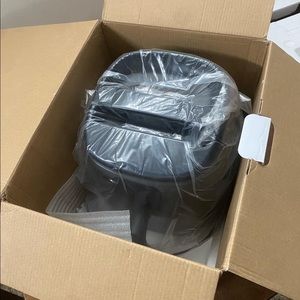 Brand New Air Fryer ** Dash Tasti Crisp Digital Air Fryer !!